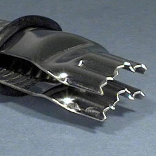 Triple Scallop Closed Serrated 3/4in