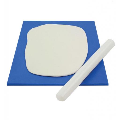 PME Medium Non Stick Rolling Out Board