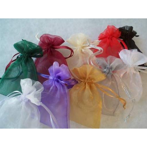 Medium Ivory Organza Pouch 12 X 15cm